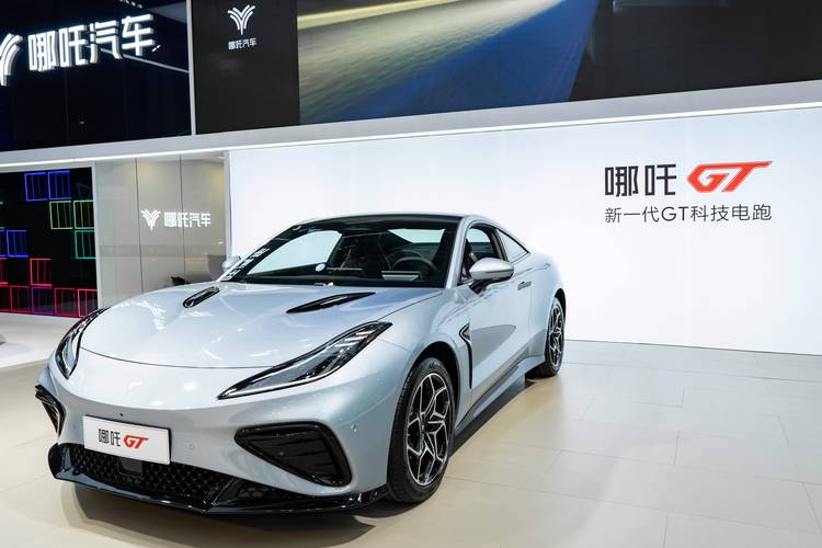 广州天河区欧联宝企业管理咨询哪吒汽车在智能汽车领域的表现，领途汽车在新能源汽车市场中的影响力